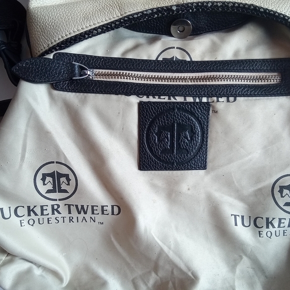 Tuckér Tweed Equestrian Manor Tote Shoulder Bag Black and Cream - Picture 7 of 7